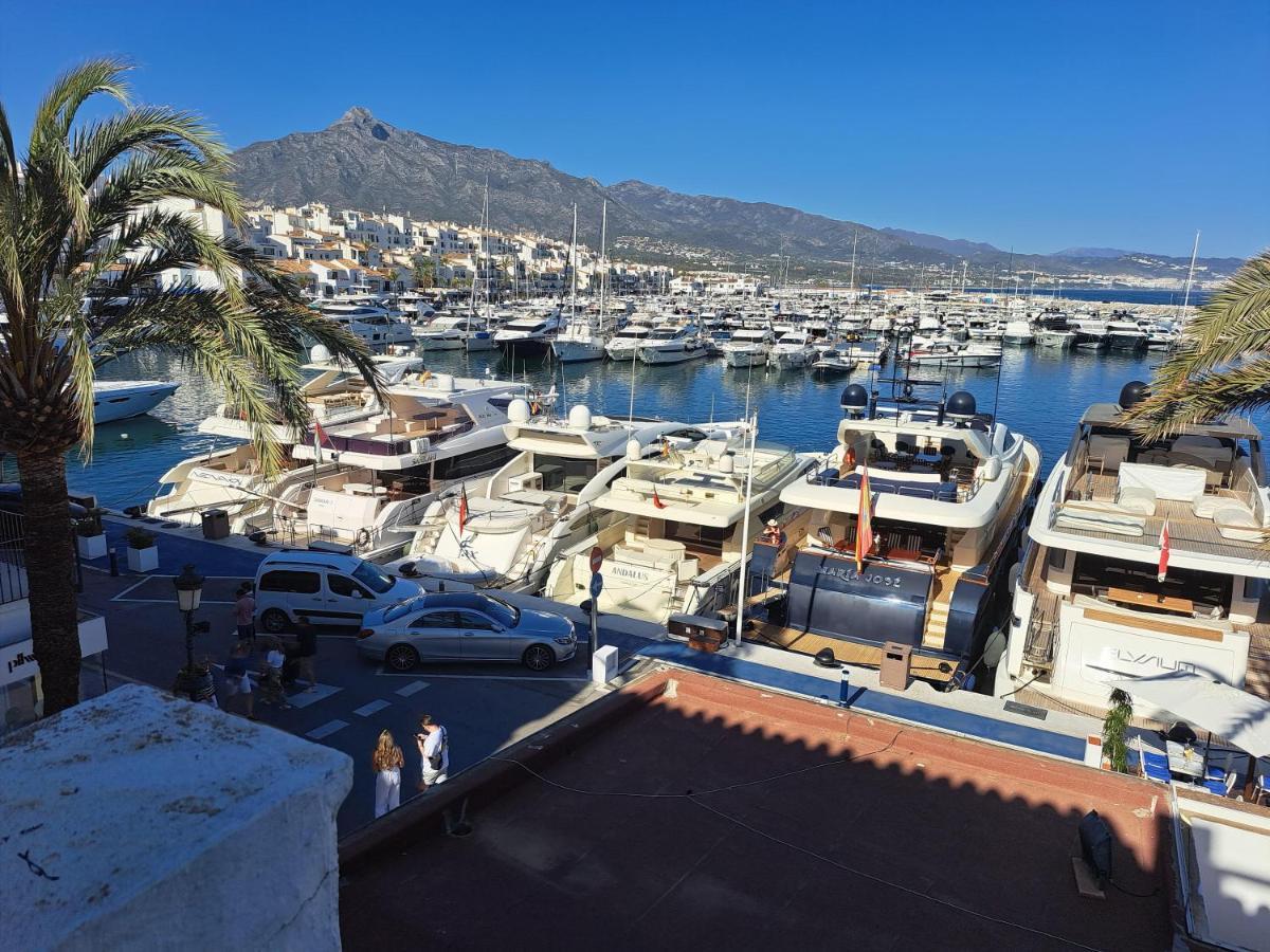 Private Suites In Huge Penthouse 1St Line Puerto Banus, Incredible Views, Jacuzzis Марбелья Екстер'єр фото
