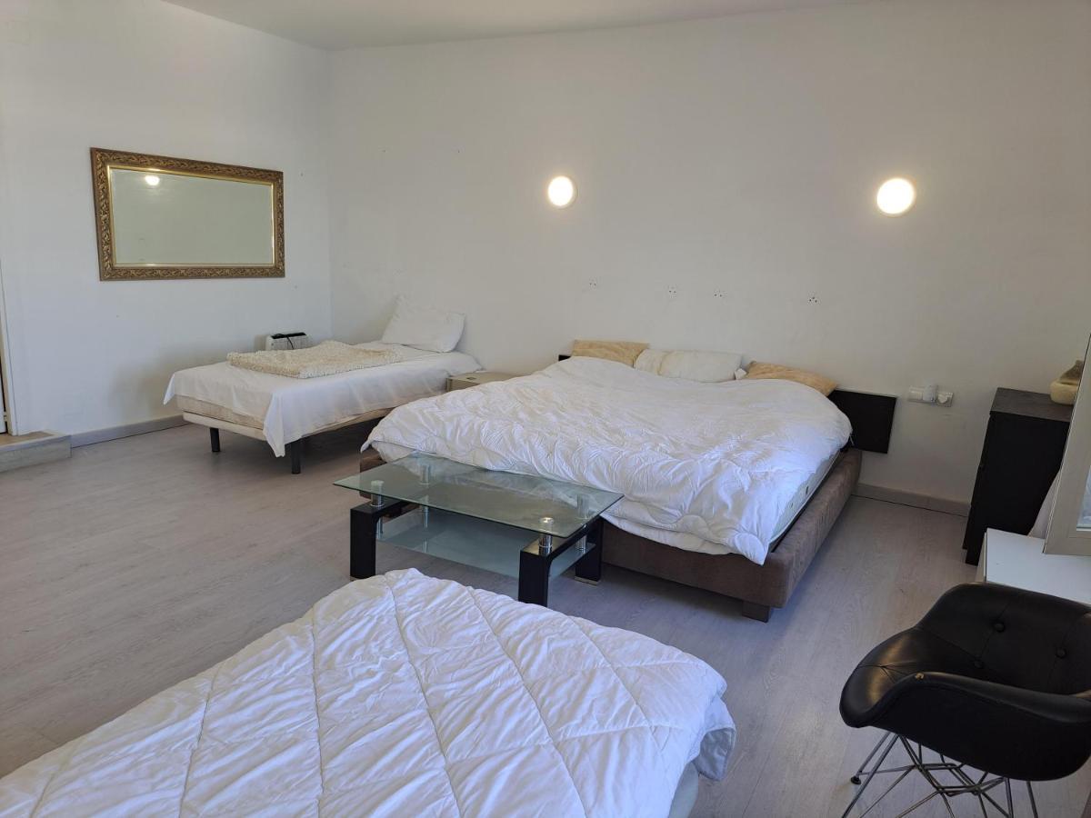Private Suites In Huge Penthouse 1St Line Puerto Banus, Incredible Views, Jacuzzis Марбелья Екстер'єр фото