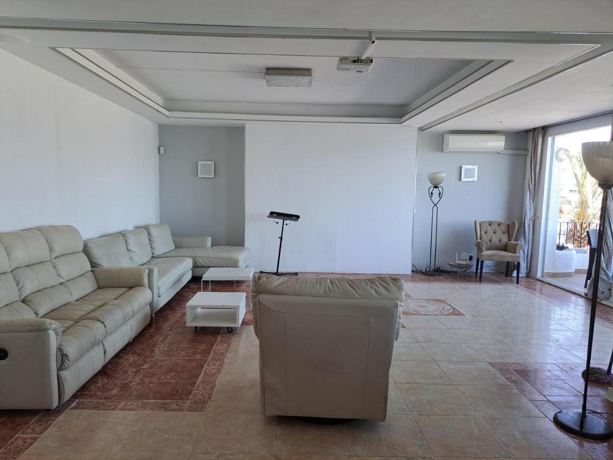 Private Suites In Huge Penthouse 1St Line Puerto Banus, Incredible Views, Jacuzzis Марбелья Екстер'єр фото