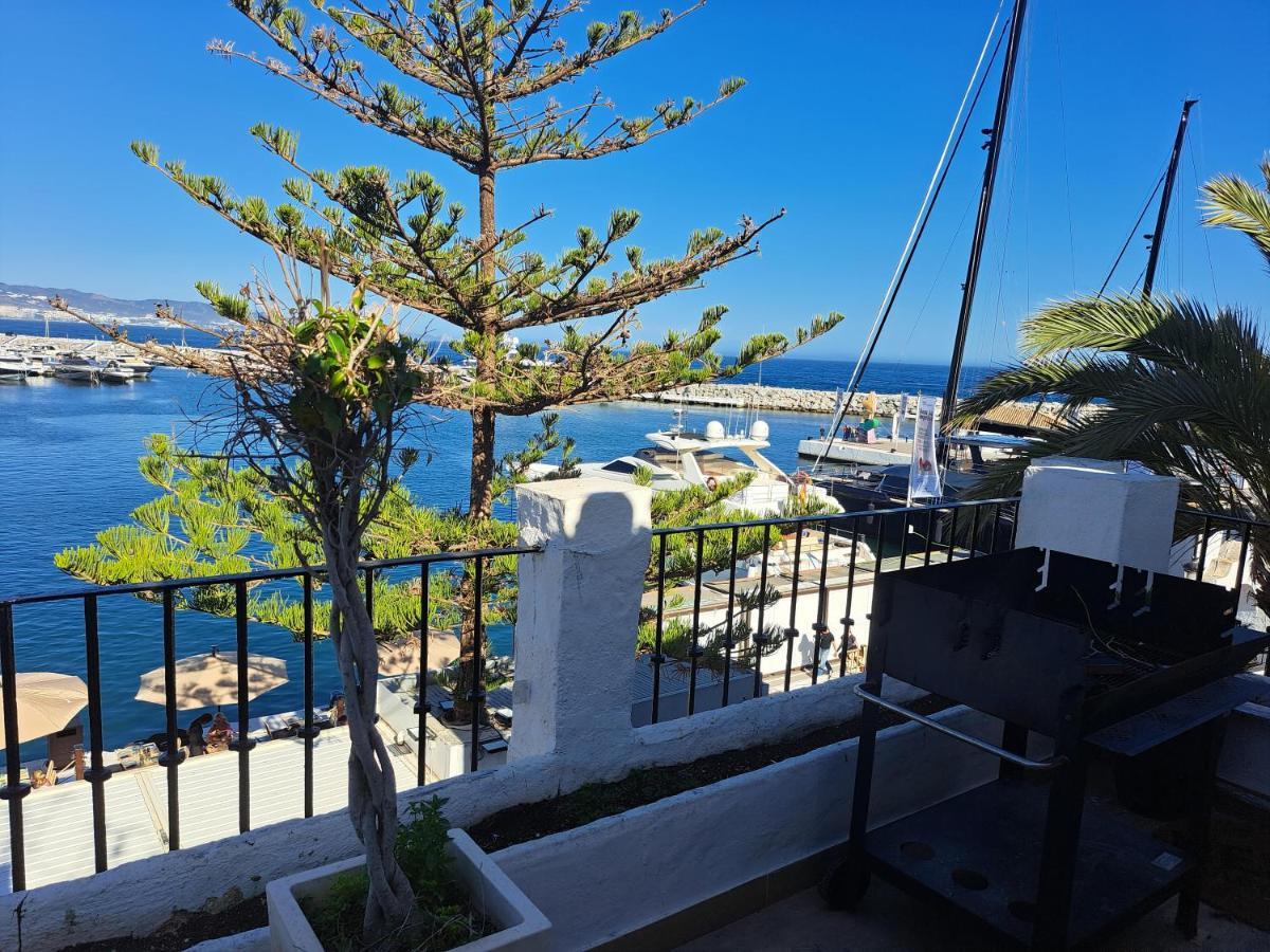 Private Suites In Huge Penthouse 1St Line Puerto Banus, Incredible Views, Jacuzzis Марбелья Екстер'єр фото