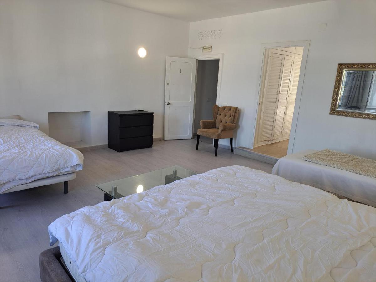 Private Suites In Huge Penthouse 1St Line Puerto Banus, Incredible Views, Jacuzzis Марбелья Екстер'єр фото